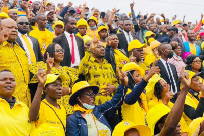 Chamisa breathes fire on his MPs, says they took a bribe-Zimmagazine