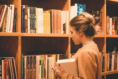 A Local Online Bookstore That Lets You Buy and Sell Books With Ecocash-Zimmagazine