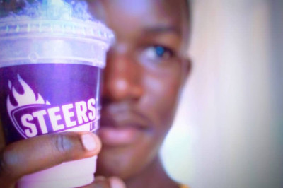 Presley Mutevera: A Rising Star in the World of Modeling-Zimmagazine